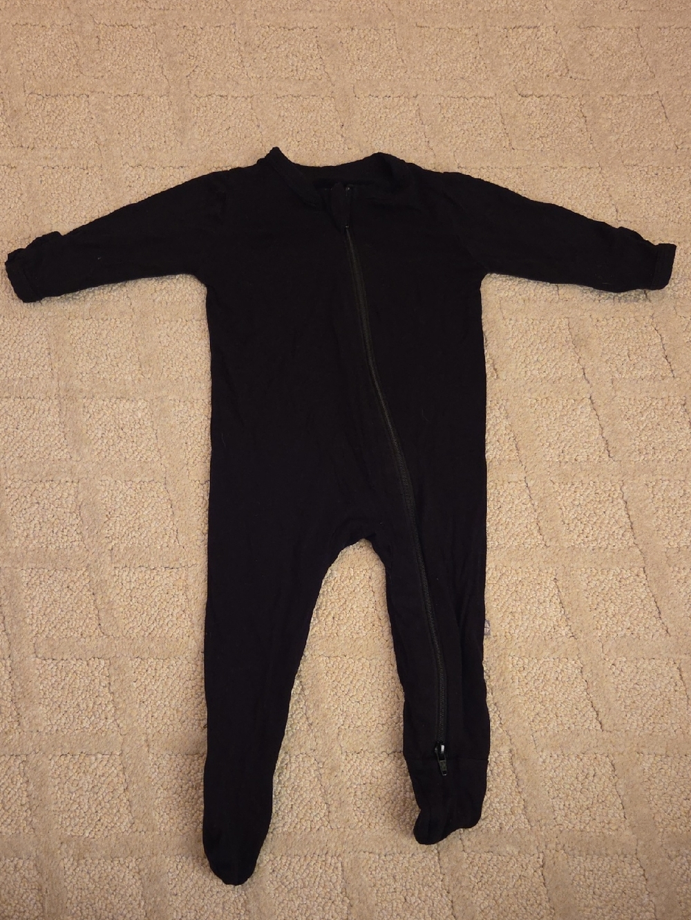 Kyte BABY Black Zip Footed One-Piece Pajamas